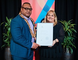 Su'a inducted in Auckland Su'a inducted in Auckland